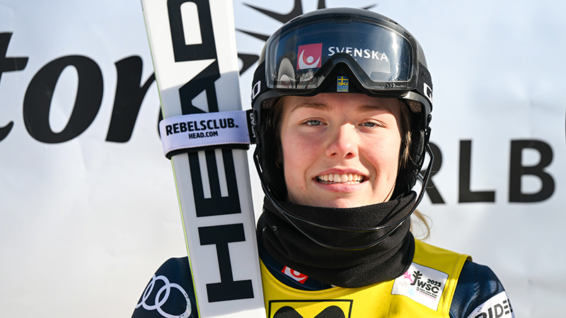Liza Backlund vann första tävlingen i Tärnaby, Alpine Elite Tour etapp fyra. 